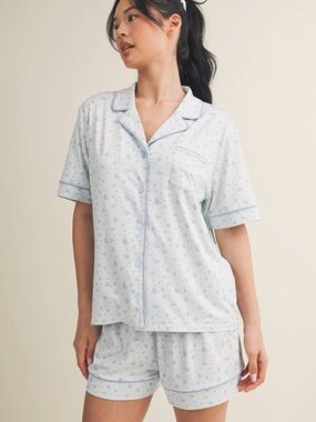 KIMBERLY C Blue Ditsy Print with Contrast Piping Top And Bottom Pajama Set